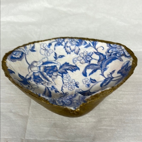 Hand Crafted Decoupage Floral Decorative Trinket Shell Dish - Picture 3 of 12